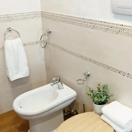 Apartment Formidabile Esclusiva Dimora Nel Cuore Del Centro Storico A 10m Dal Duomo E Dal Mare *